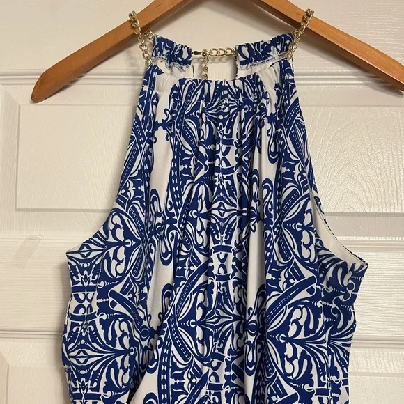 Bisou Bisou White Dress with Blue Accent and Gold Chain Neck - Picture 5 of 7